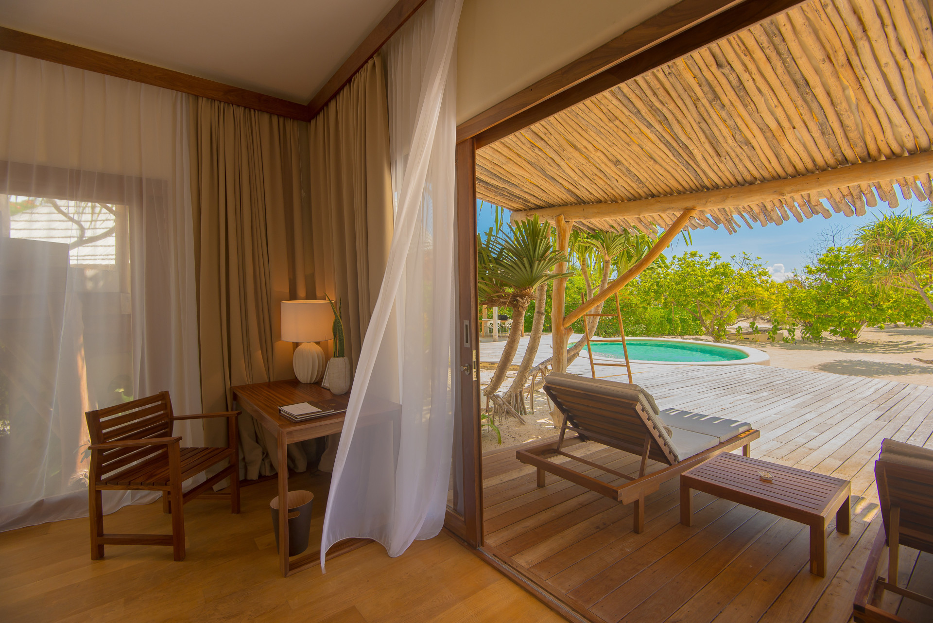 Terrasse einer Villa im White Sands Zanzibar